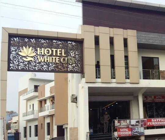 Oyo 30415 Hotel White City Anandpur  Exterior foto