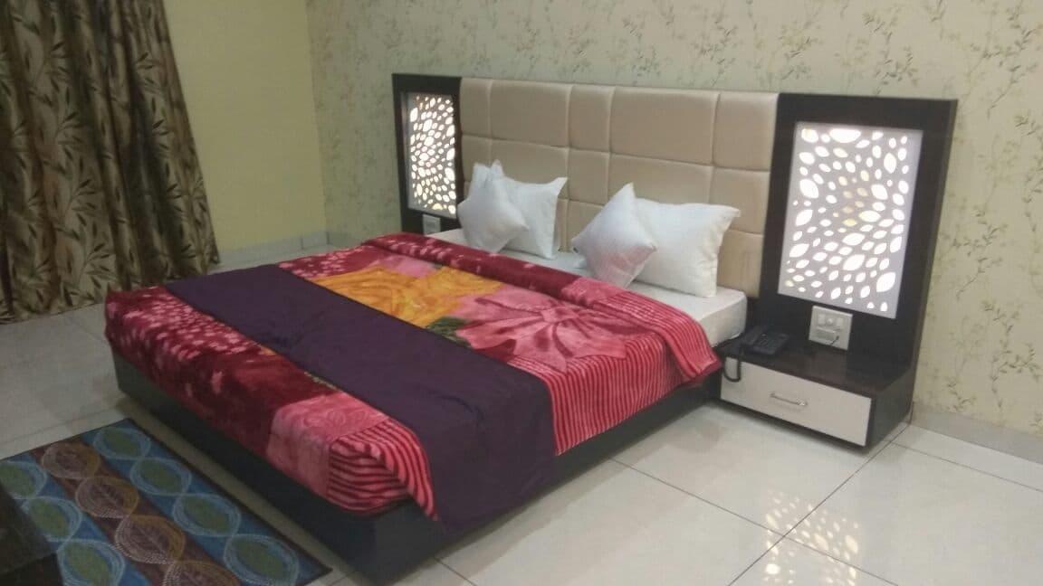 Oyo 30415 Hotel White City Anandpur  Exterior foto